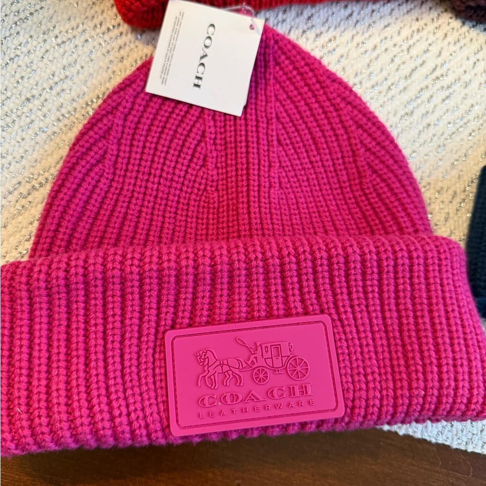 NWT 🩷 Coach Patch Knit Beanie in Hot Pink - Picture 1 of 7